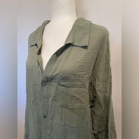 Kona Sol Oversized Gauze Button Down - Picture 3 of 5